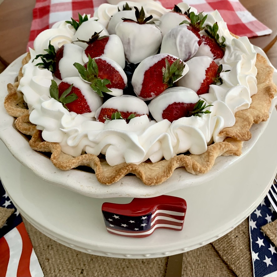 Red, white and blueberry pie