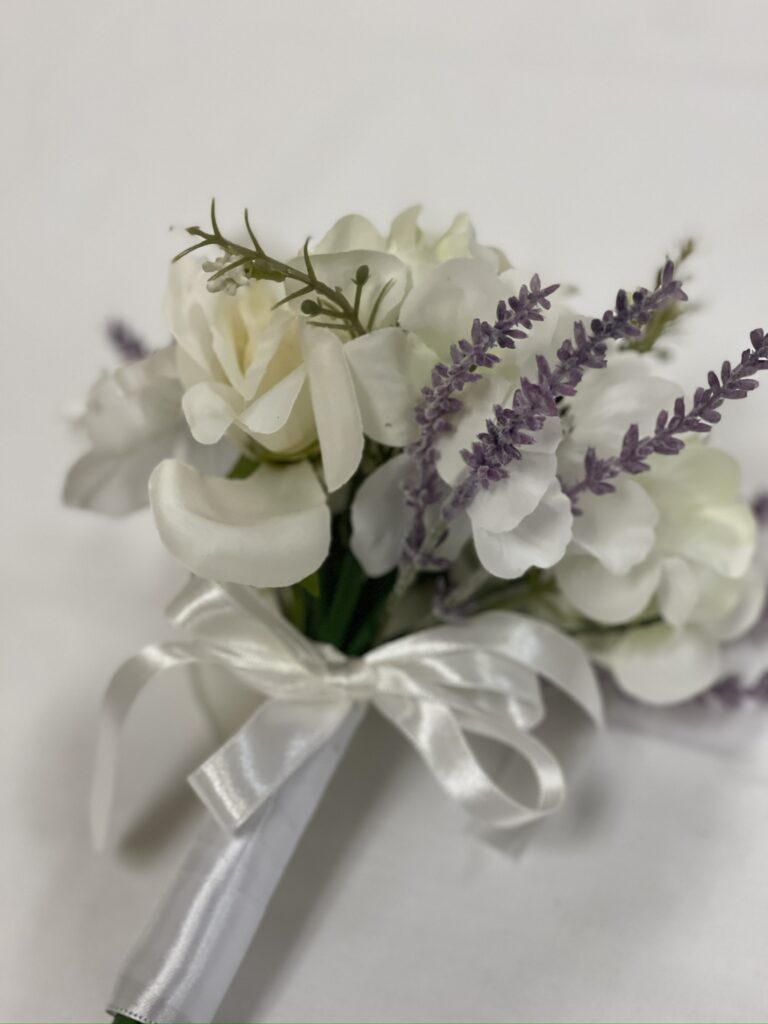 wedding bouquets for mothers and grandmothers