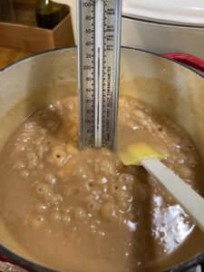 cooking caramel for caramel apples to right temperature