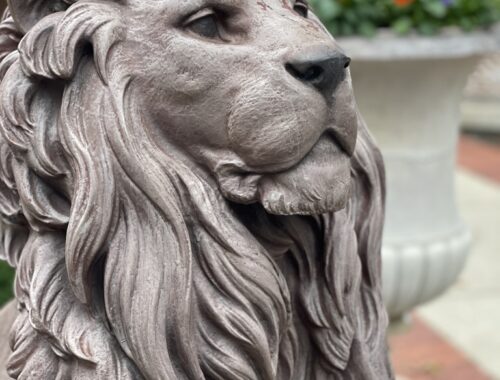 lion at the front of Belmont Mansion in Nashville