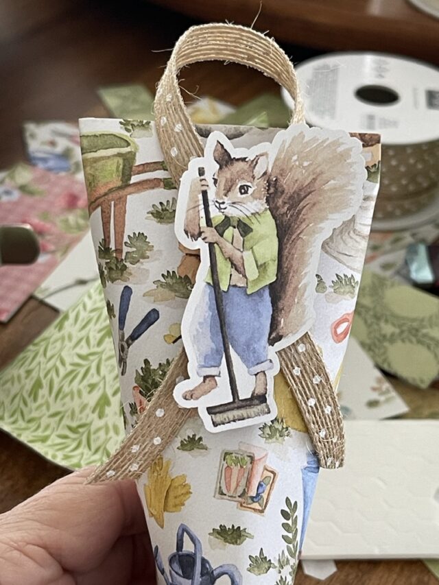 DIY Paper Containers for Easter Favors - Feet Under My Table