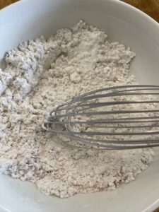 flour mixture to dredge lemon chicken