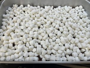 cover Mississippi Mud cake with marshmallows while hot
