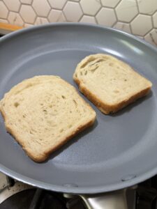 toasting bread for grilled cheese croutons