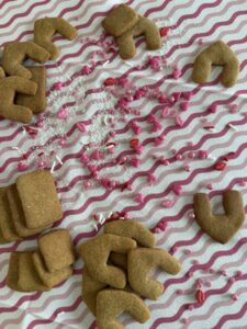 tiny gingerbread houses and sprinkles for Valentine's Day tiny gingerbread houses